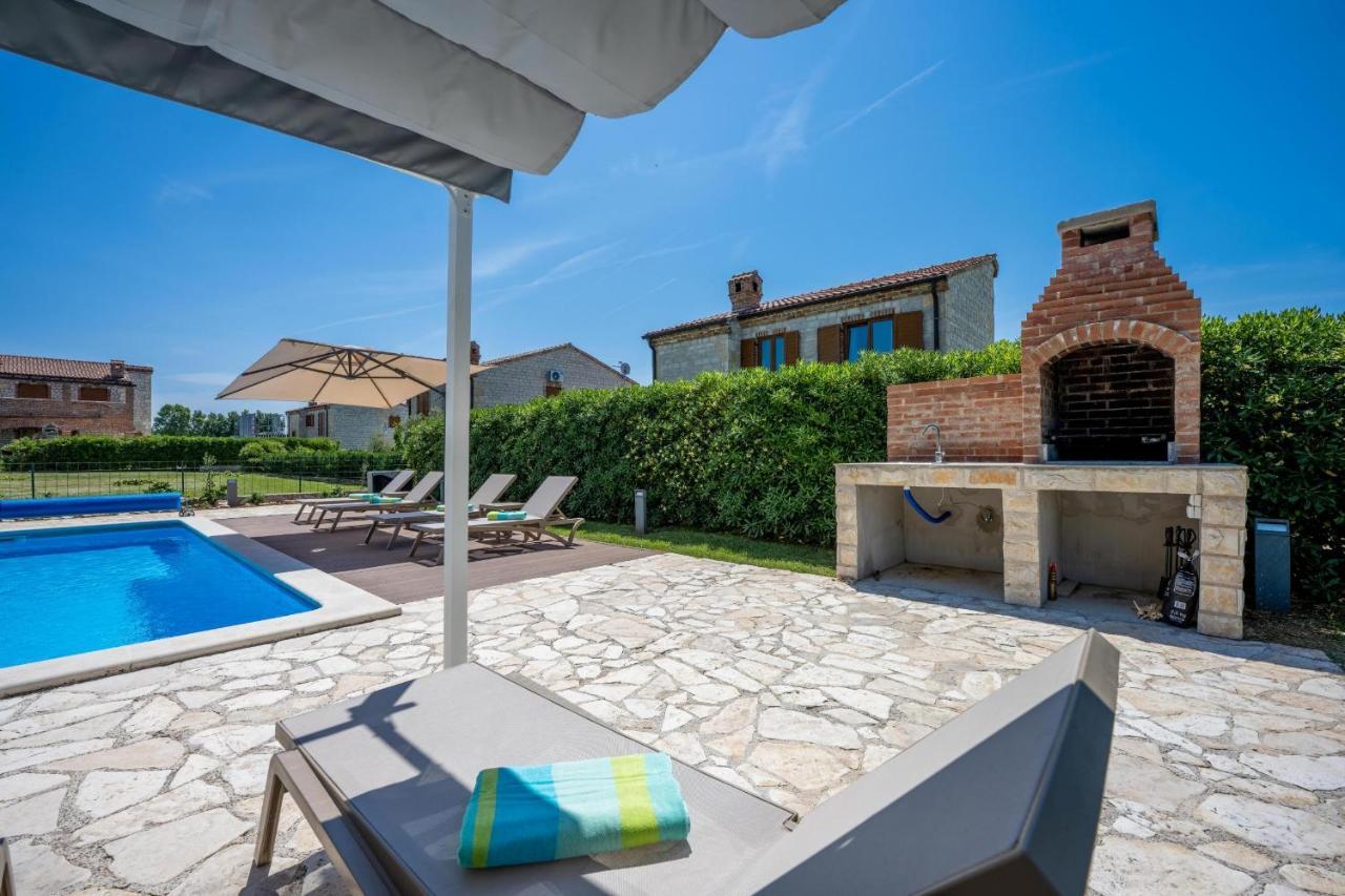 Paradis Villa Stone Queen With Heated Pool Butkovići 外观 照片